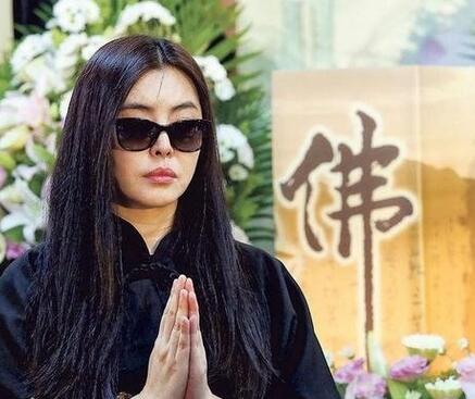 王祖賢到底情歸何處？